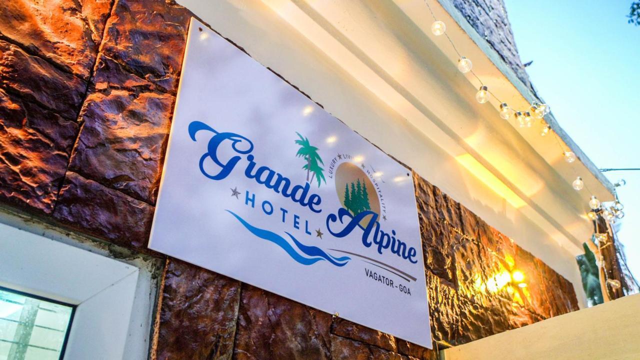 Grande Alpine Hotel Вагатор Екстериор снимка